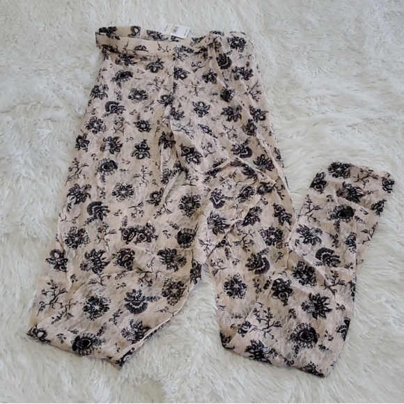 🩵💙 FREE PEOPLE Layered in Lace LEGGINGS Ivory Combo 💙🩵 - Picture 6 of 9